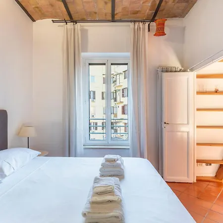 Maison Colosseo Apartamento *